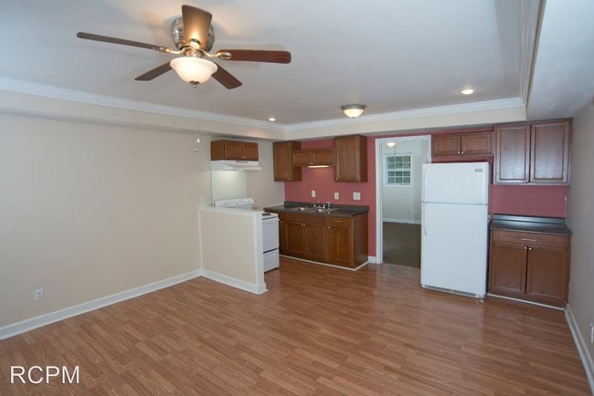 Foto del edificio - 805 Lessman Cir SW