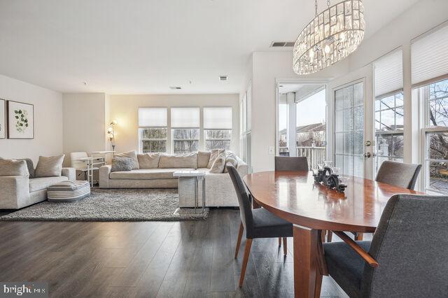 Building Photo - 337 Fallsgrove Dr