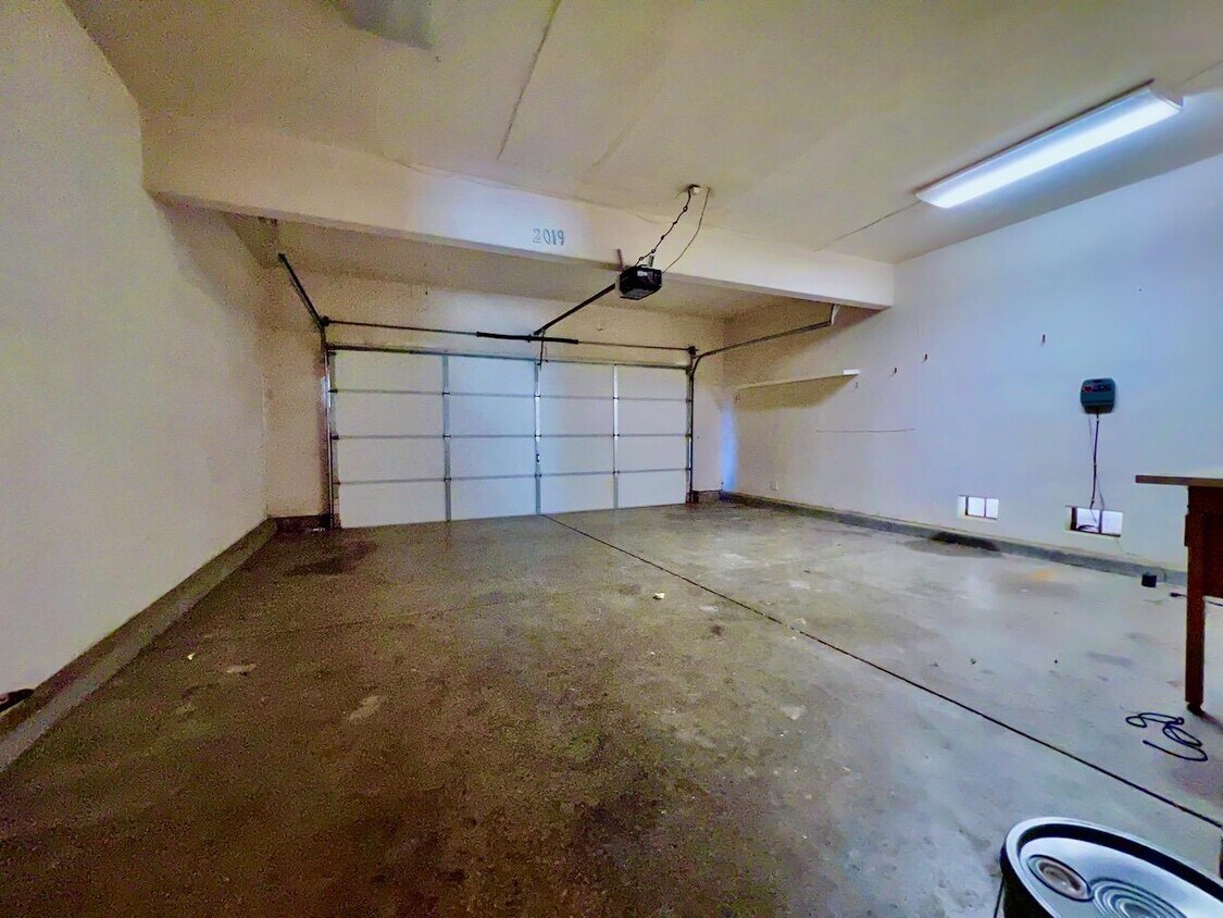 Primary Photo - 3086 Ormonde St