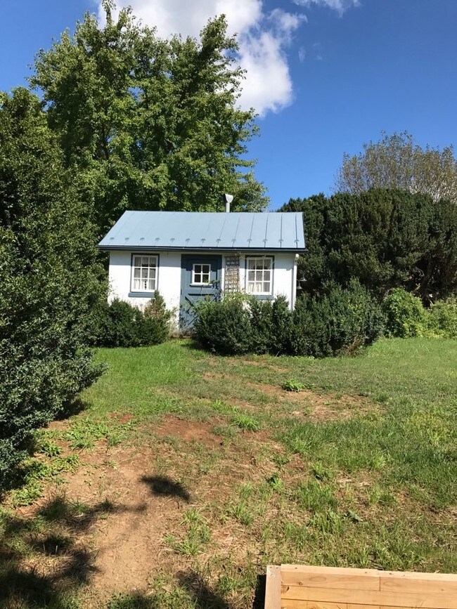 Foto del edificio - 677 Federal St