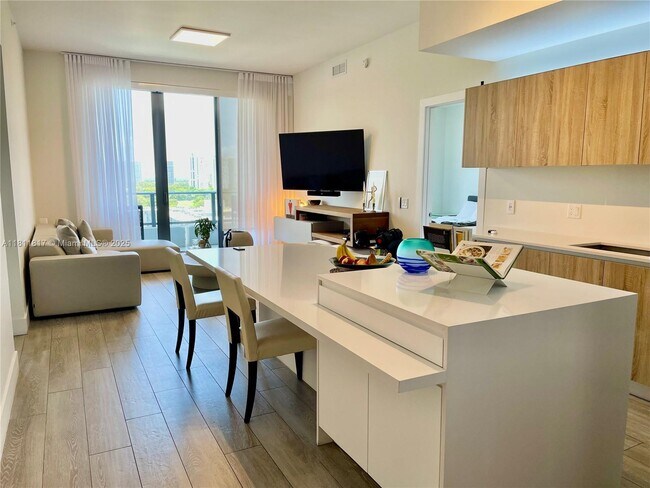 Foto del edificio - 2960 NE 207th St