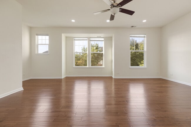 Building Photo - 3337 Kentshire Cir