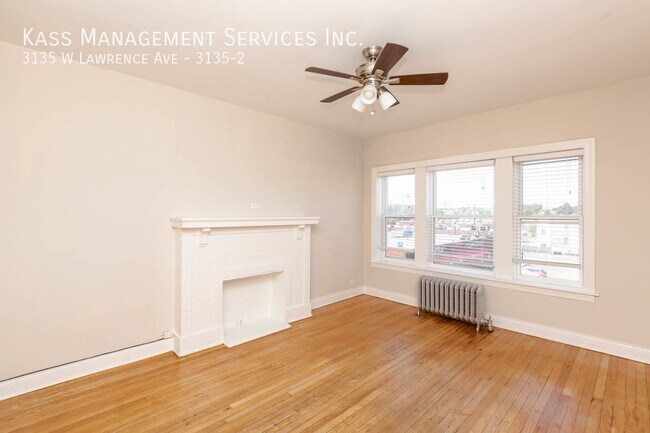 Foto del edificio - 3135 W Lawrence Ave