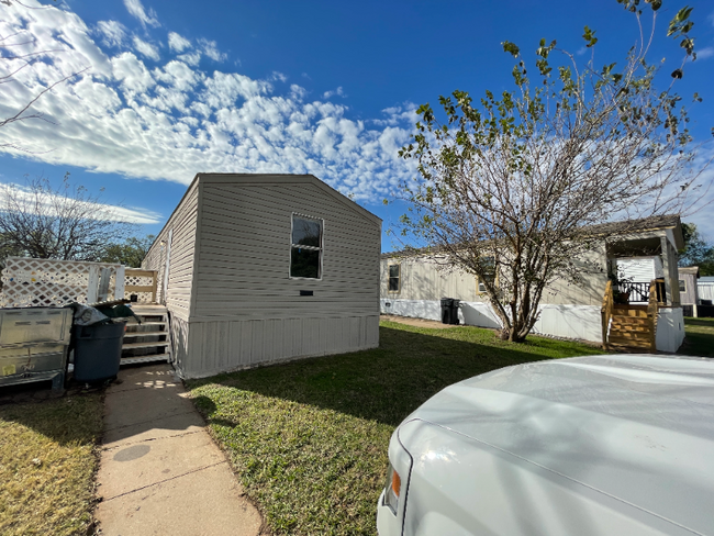 Building Photo - 24 Blair House Ln
