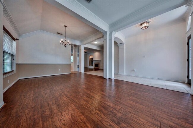 Foto del edificio - 13803 Sherburn Manor Dr