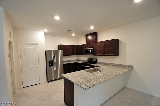 Building Photo - 2618 Estremoz St