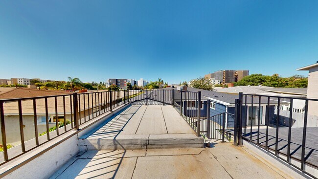 Foto del edificio - 6145 Mary Ln Dr