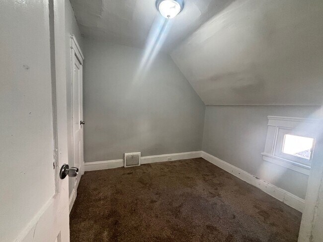 Foto del edificio - 12121 Angelus Ave