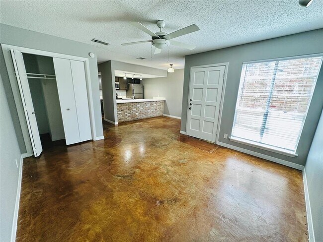 Foto del edificio - 3416 Willowrun Dr
