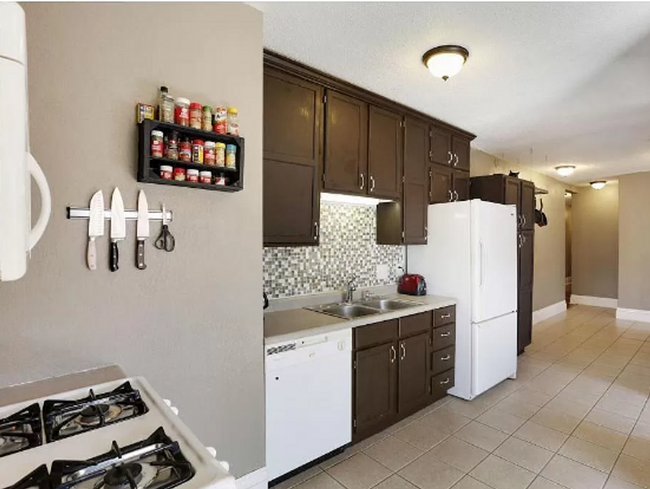 Building Photo - Beautiful 2 bedroom apartment in South Min...