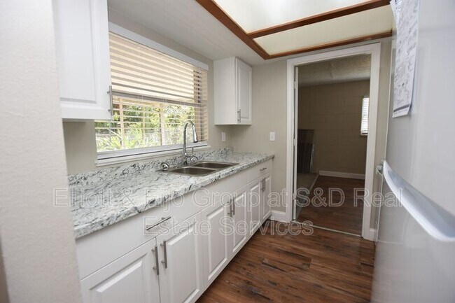 Building Photo - 1224 Waterview Blvd E