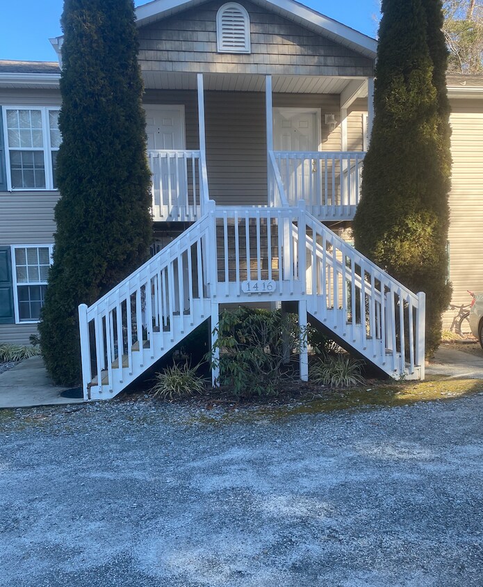 Primary Photo - 1416 Highland Ave