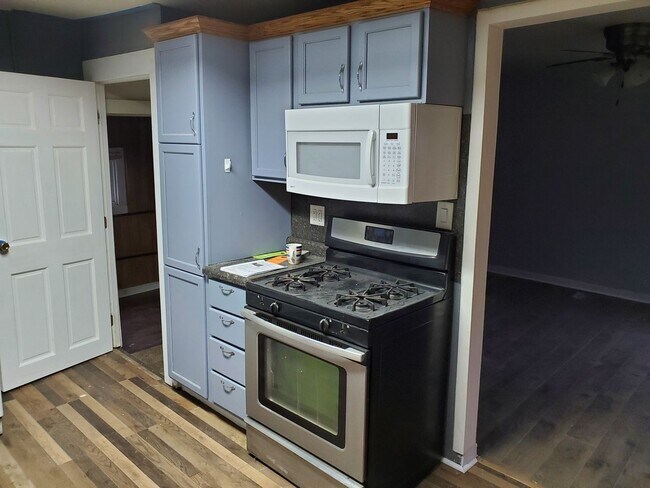Foto del edificio - 2 bedroom 1 bath house