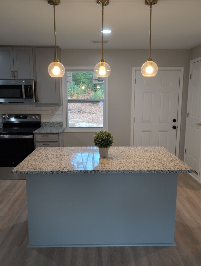 Foto del edificio - 3210 Delia Ln NW