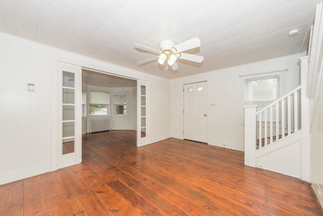 Foto del edificio - 68 Jacobstown Rd