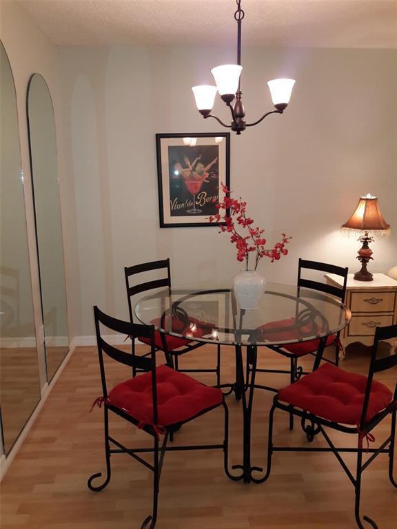 Foto del edificio - 390-301 301 Blvd W