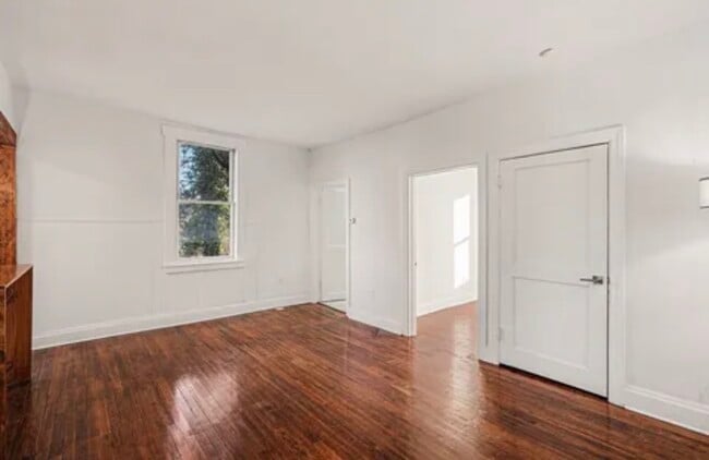 Foto del edificio - 406 E 38th St