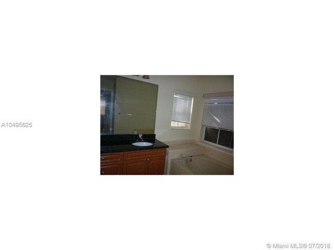 Building Photo - 7221 SW 39th Ct