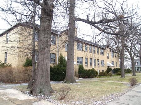 Building Photo - Lakeshore Apartments