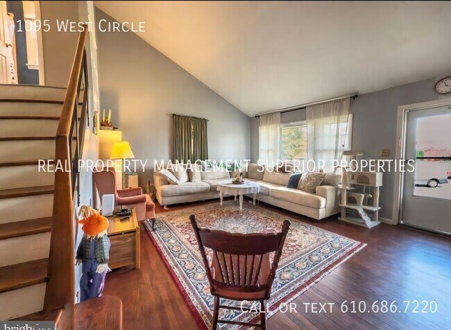 Foto del edificio - 1095 West Cir