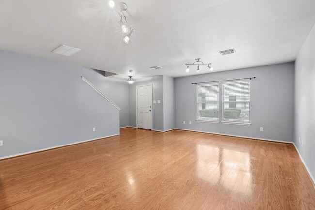 Building Photo - 1710 Redwing Cove Dr