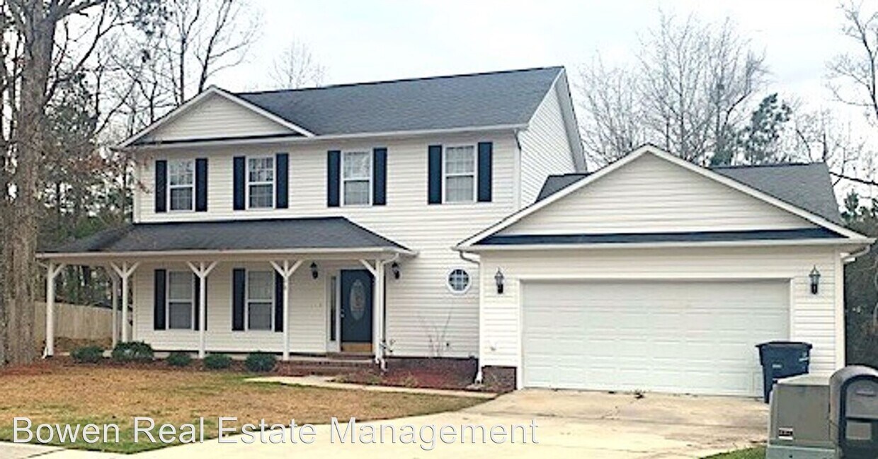 4 Br 2 5 Bath House 108 Peachtree Drive House For Rent In Jacksonville Nc Apartments Com