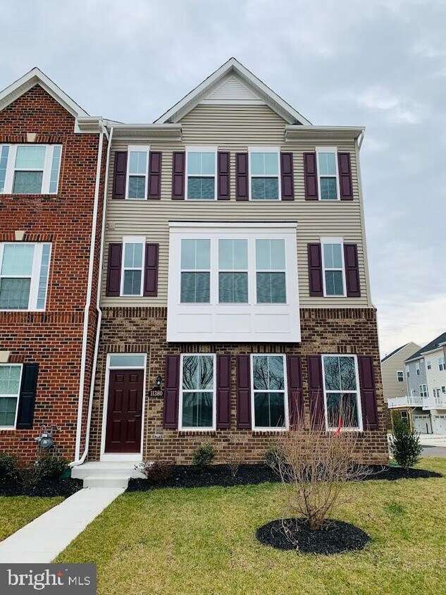 Primary Photo - 11380 Willow Green Cir