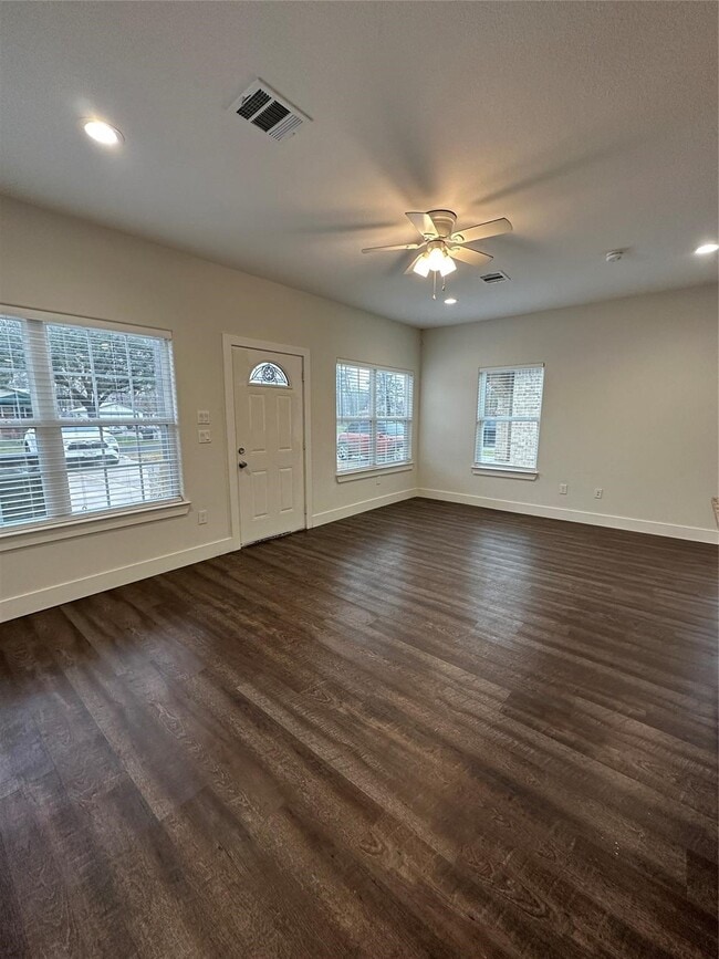 Foto del edificio - 9302 Bean St