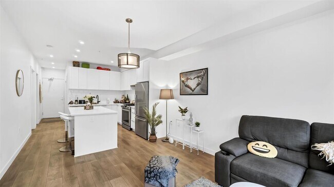 Photo du bâtiment - 5415 Brydon Crescent