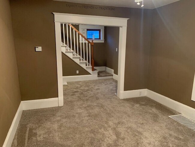 Foto del edificio - Very attractive 3 BR home near downtown Bl...