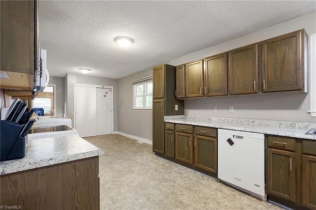 Foto del edificio - 1811 Marion St
