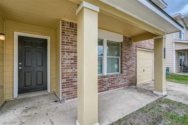 Foto del edificio - 308 Falling Pine Dr