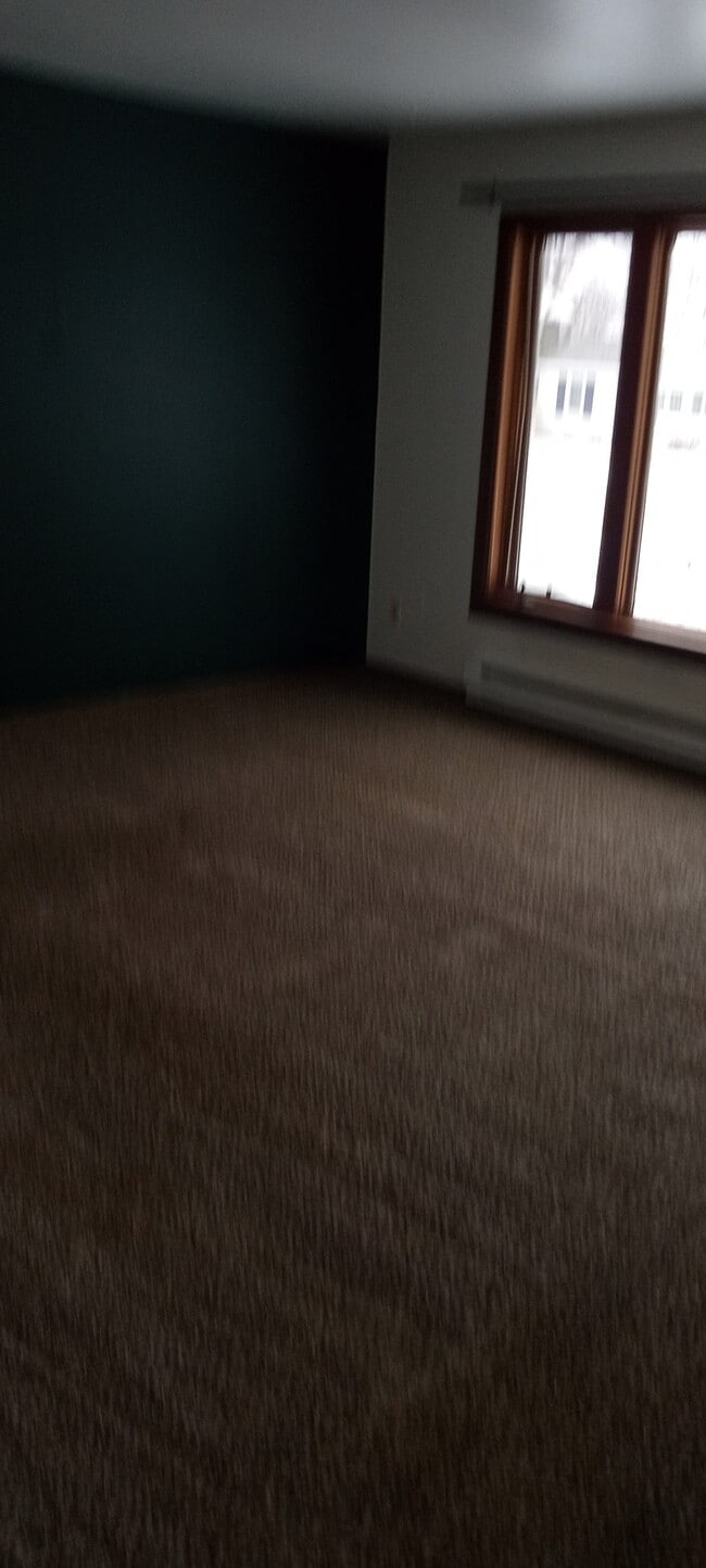 Building Photo - 2635 Shorehaven Ln