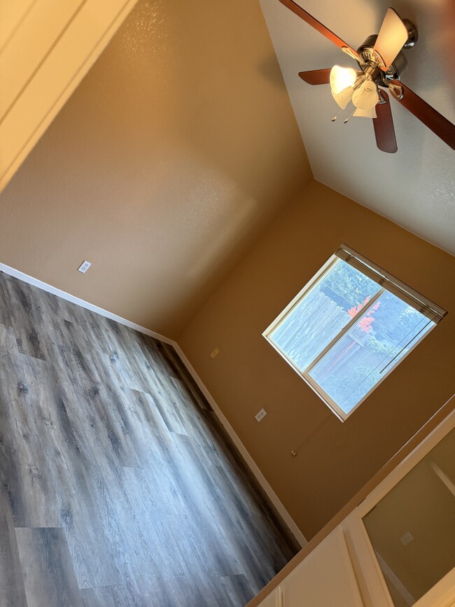 Foto del edificio - 1102 Kirksey Dr