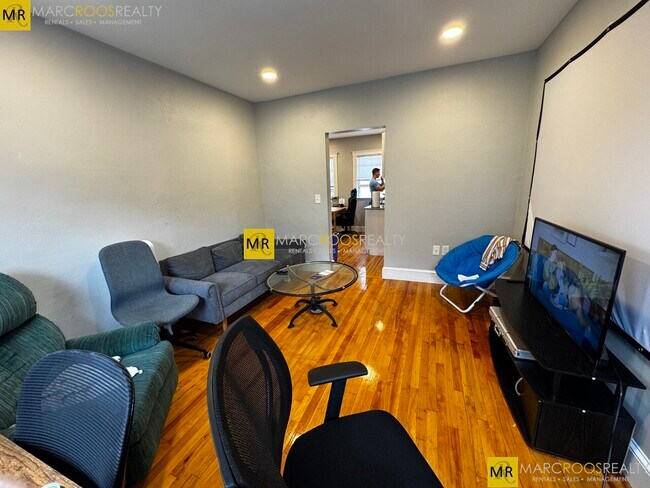 Foto del edificio - 28 Frederick Ave