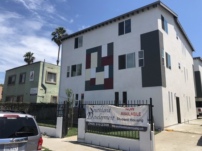 Building Photo - 1138 W 36th Pl
