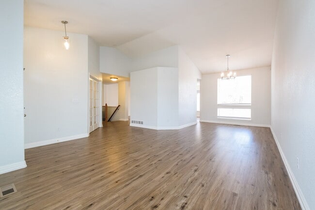 Foto del edificio - 11253 Vrain Dr