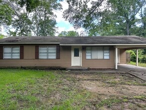 Building Photo - 1430 Dianne Dr