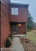 Building Photo - 103 Stone Ridge Ct