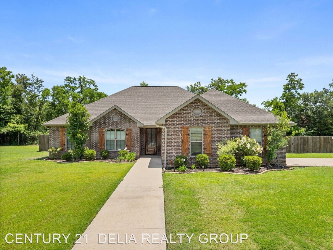 4 br, 2 bath House 1240 Harmony Ln. House Rental in DeRidder, LA