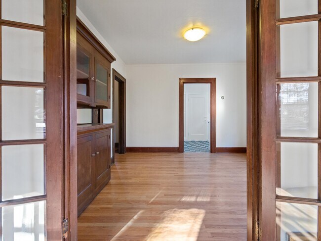 Foto del edificio - 2565 NW Raleigh St