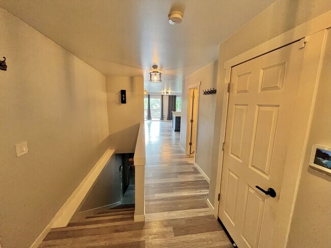 Foto del edificio - 3 Bedroom Home in Bremerton