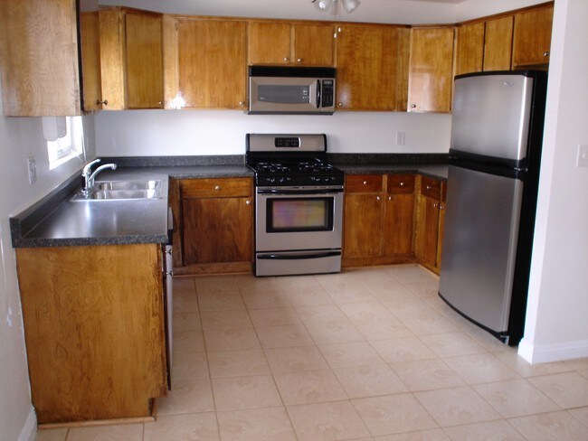 Interior Photo - 1240-1242 Lodi Pl