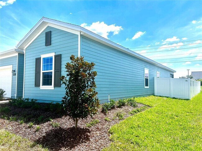 Building Photo - 4473 NW 14th Lp
