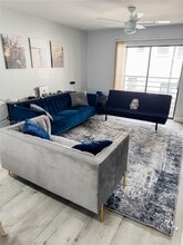 Building Photo - 841 NE 207th Ln