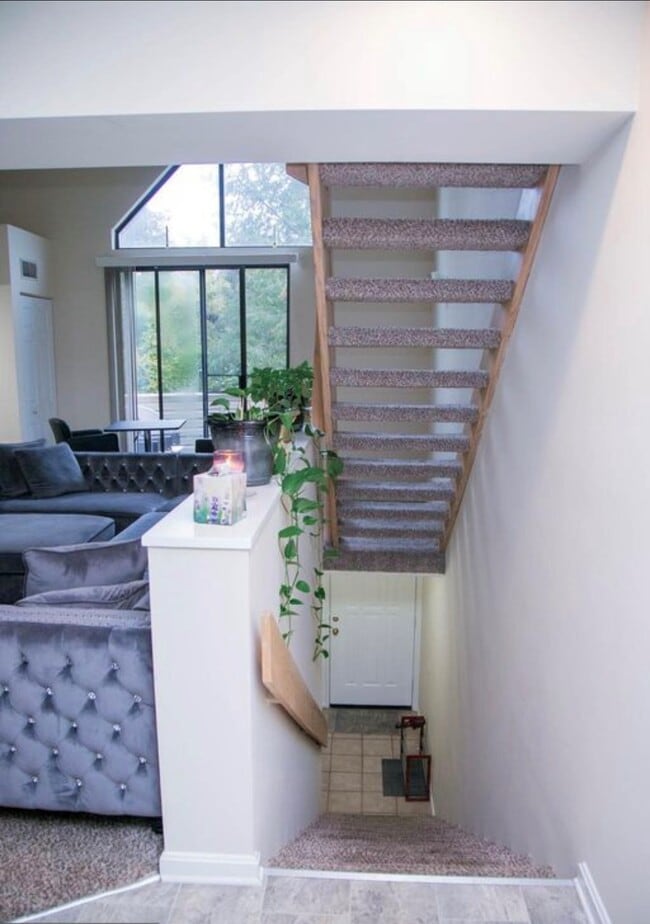 Building Photo - 1211 Cherrington Dr