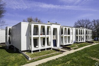 Building Photo - Windsong Apartments