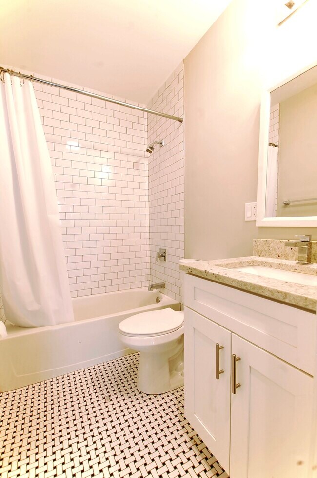 Foto del edificio - 1854 W 18th St