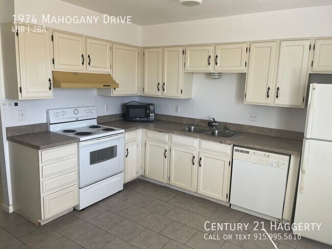 Building Photo - Cozy 3 Bed 2 Bath home!