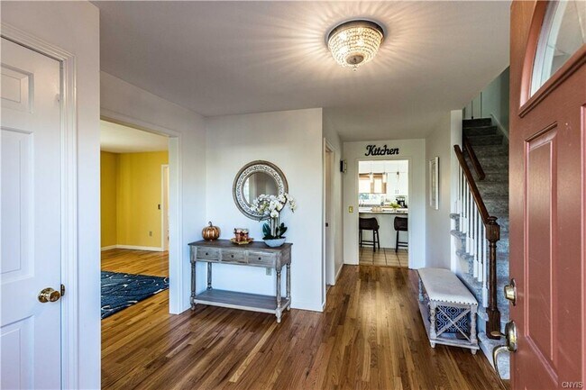Foto del edificio - 8207 Pembroke Dr